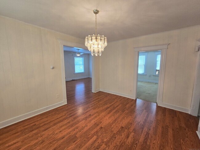 Foto del edificio - 21 Oakwood St
