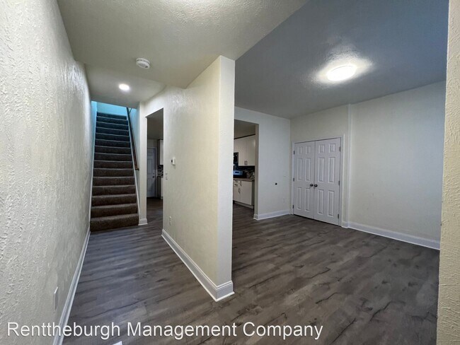 Building Photo - 3 br, 1 bath House - 119 Clover street