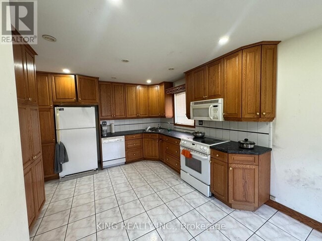 Building Photo - 10 Torada Ct