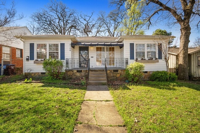Building Photo - Charming 3 Bedroom House in Park Hill
