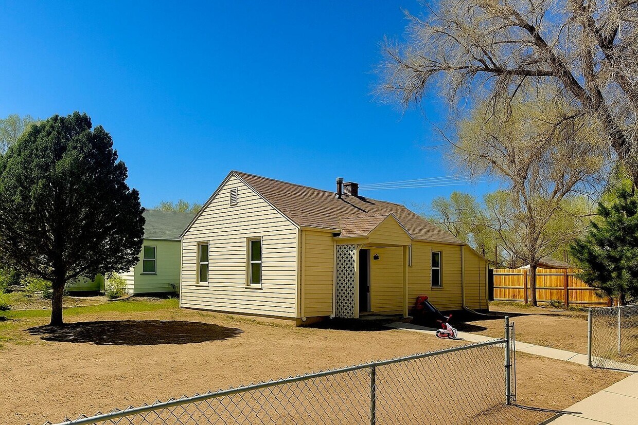 Foto principal - 2101 W 17th St