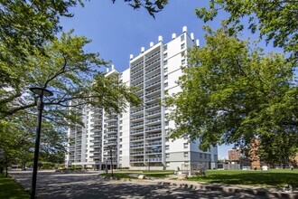 Building Photo - Lakewood Apartments I