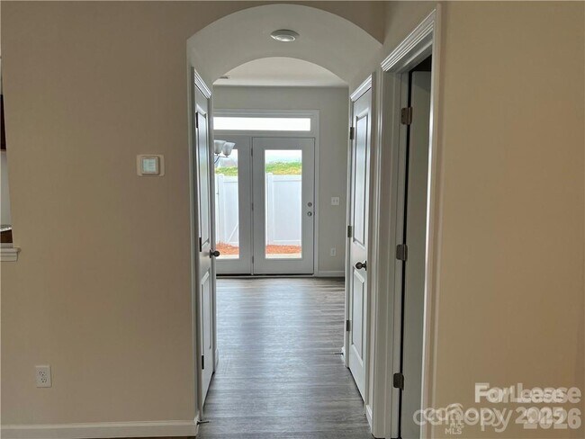 Foto del edificio - 1017 Beatty Wds Dr