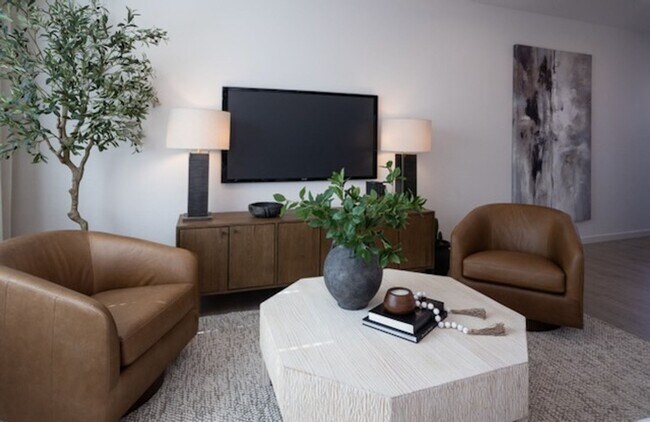 Foto del edificio - NEWLY CONSTRUCTED/ PVT YARD / NEAR OLD TOWN - SINGLE FAMILY