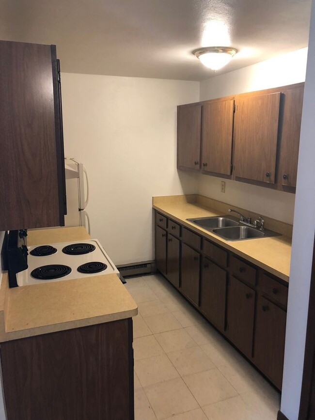 Building Photo - 167 Flintridge Dr