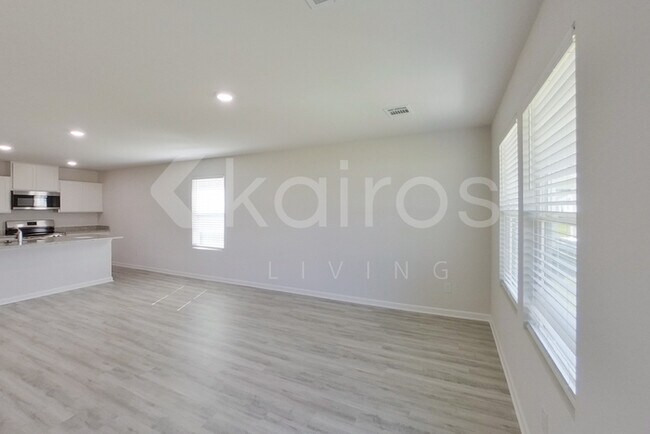 Foto del edificio - 14249 War Admiral Ave