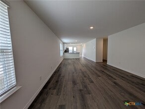 Building Photo - 862 Bluegrass Pt