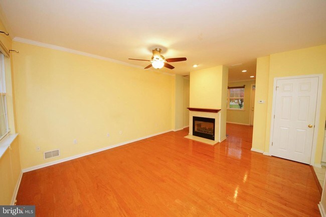 Building Photo - 62 Scarlet Oak Dr