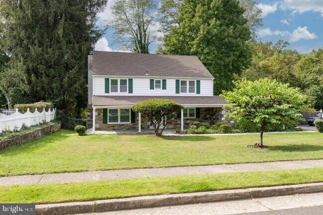 Foto del edificio - 1226 Fleetwood Rd