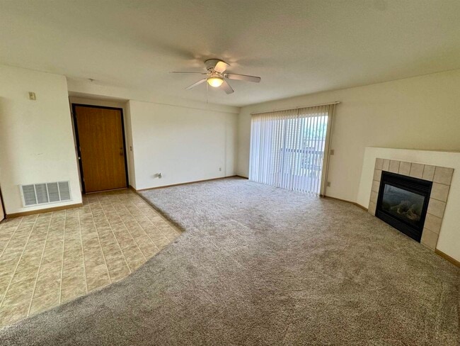 Foto del edificio - 4600 Grand Ave