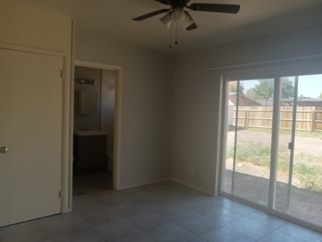 Foto del edificio - 7606 N 21st Ave