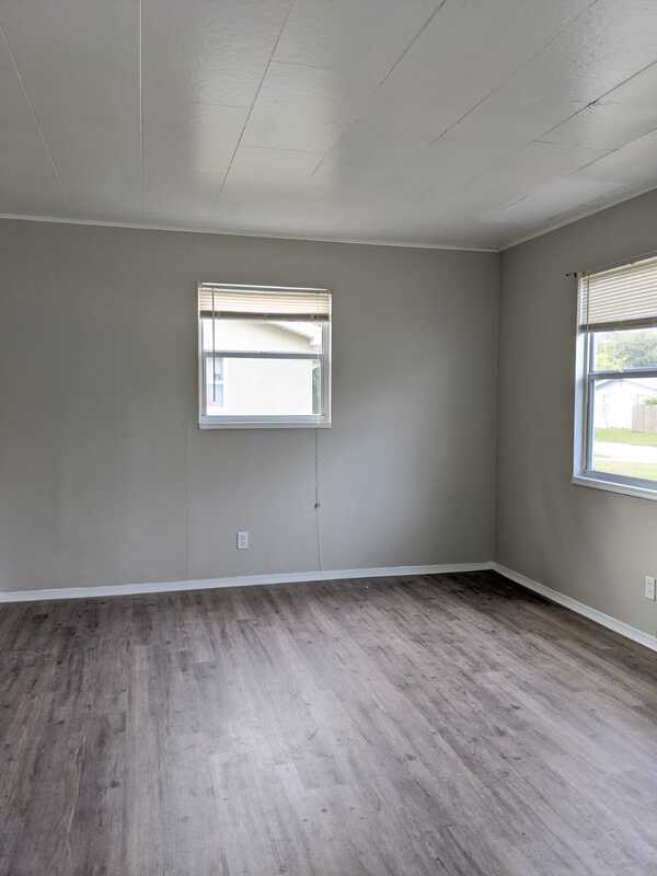 Foto del edificio - 4044 44th Ave N
