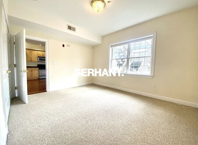 Foto del edificio - 657 Bennington St