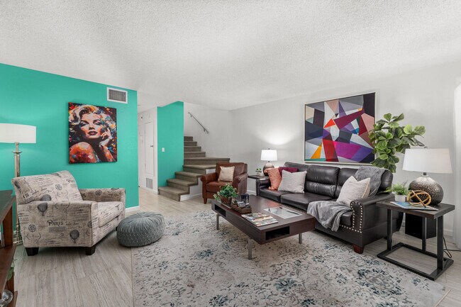 Foto del edificio - 2074 N Mira Vista Way