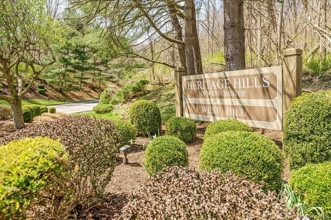 Building Photo - 504 Heritage Hls