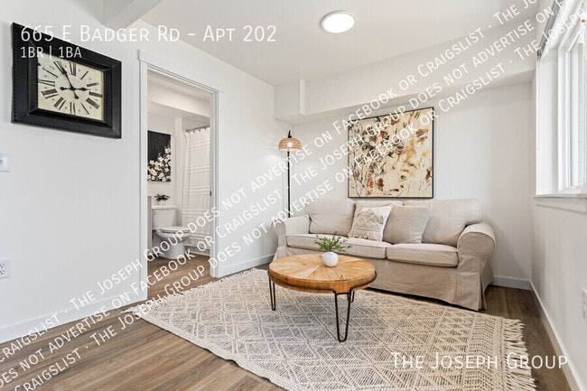 Foto del edificio - 665 E Badger Rd