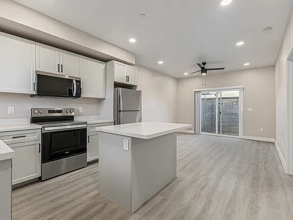 Photo - 1435 E Taylor St Apartment