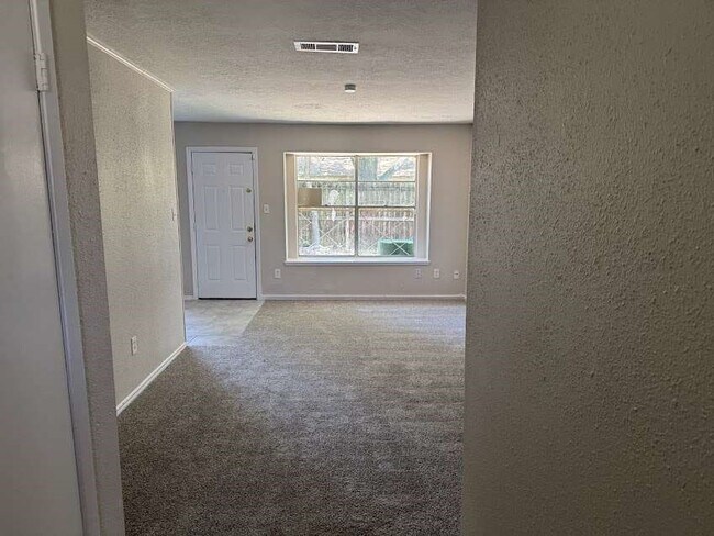 Building Photo - 4931 E Ridge Creek Dr