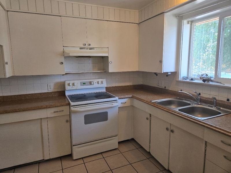 Photo - 302 N 7th Ave
