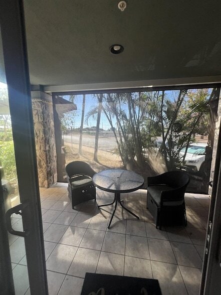 Building Photo - 1300 Limahana Cir