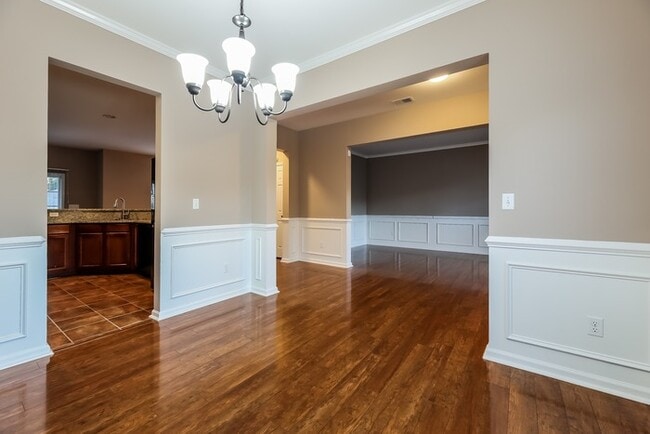 Foto del edificio - 400 Middleshare Dr