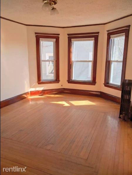 Foto del edificio - 4 br, 2 bath  - 31 Whitman St Apt 3