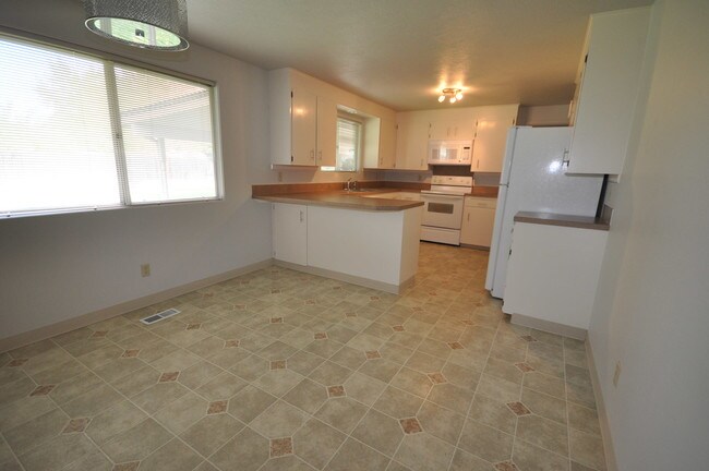 Foto del edificio - 3754 N Pepperwood Dr