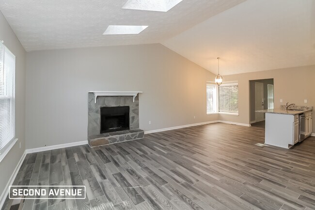 Foto del edificio - 2435 Winding Creek Dr