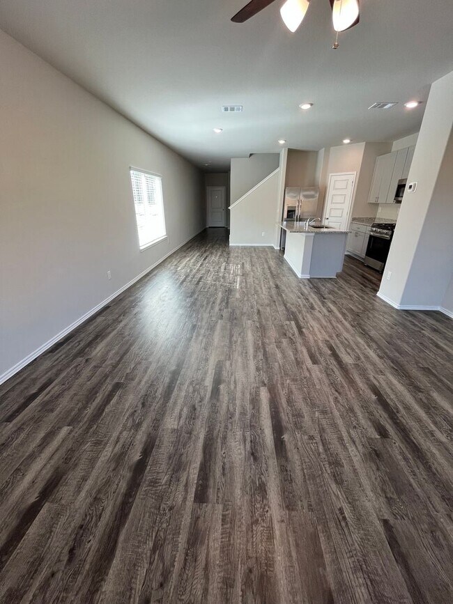 Foto del edificio - *Brand New* - 4BR House in Montgomery