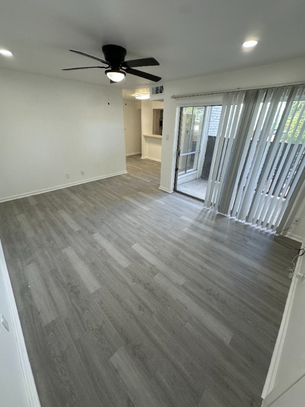 Photo - 2544 Hondo Ave Apartment