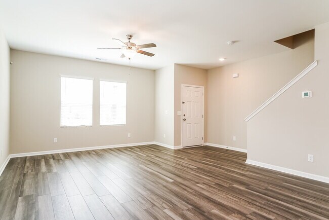 Foto del edificio - 338 Stone Arbor Wy