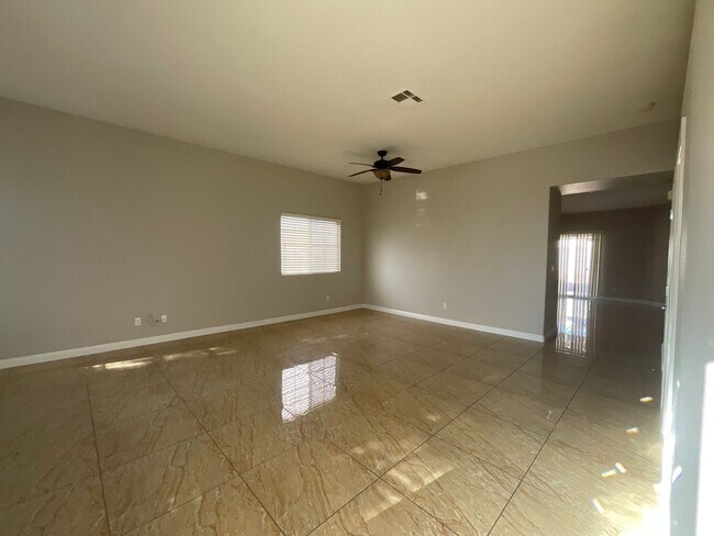 Foto del edificio - 5219 Willowdale Ct