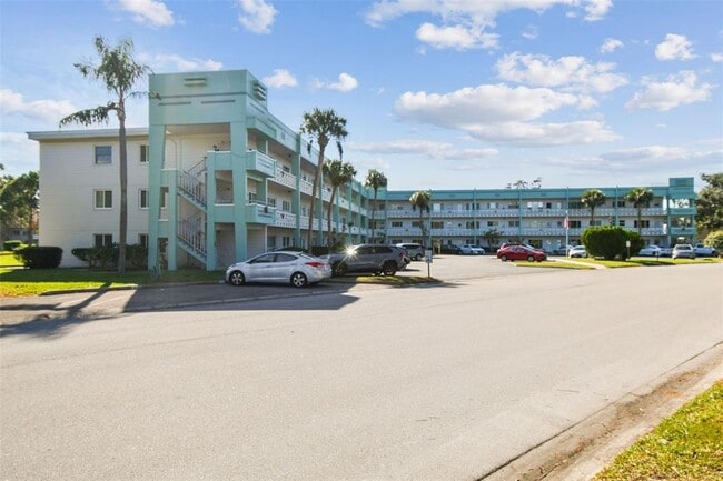 Foto del edificio - 2455 Finlandia Ln