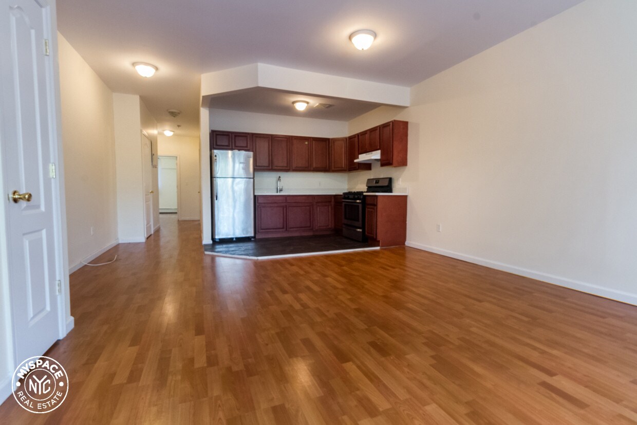 Foto principal - 183 Chauncey St