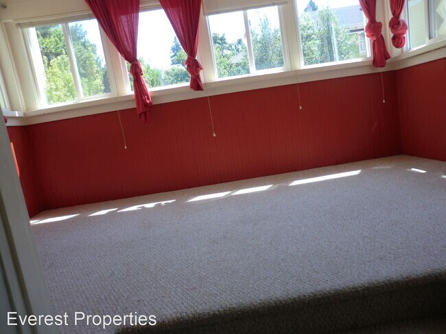 Foto del edificio - 2639-2641 Regent St