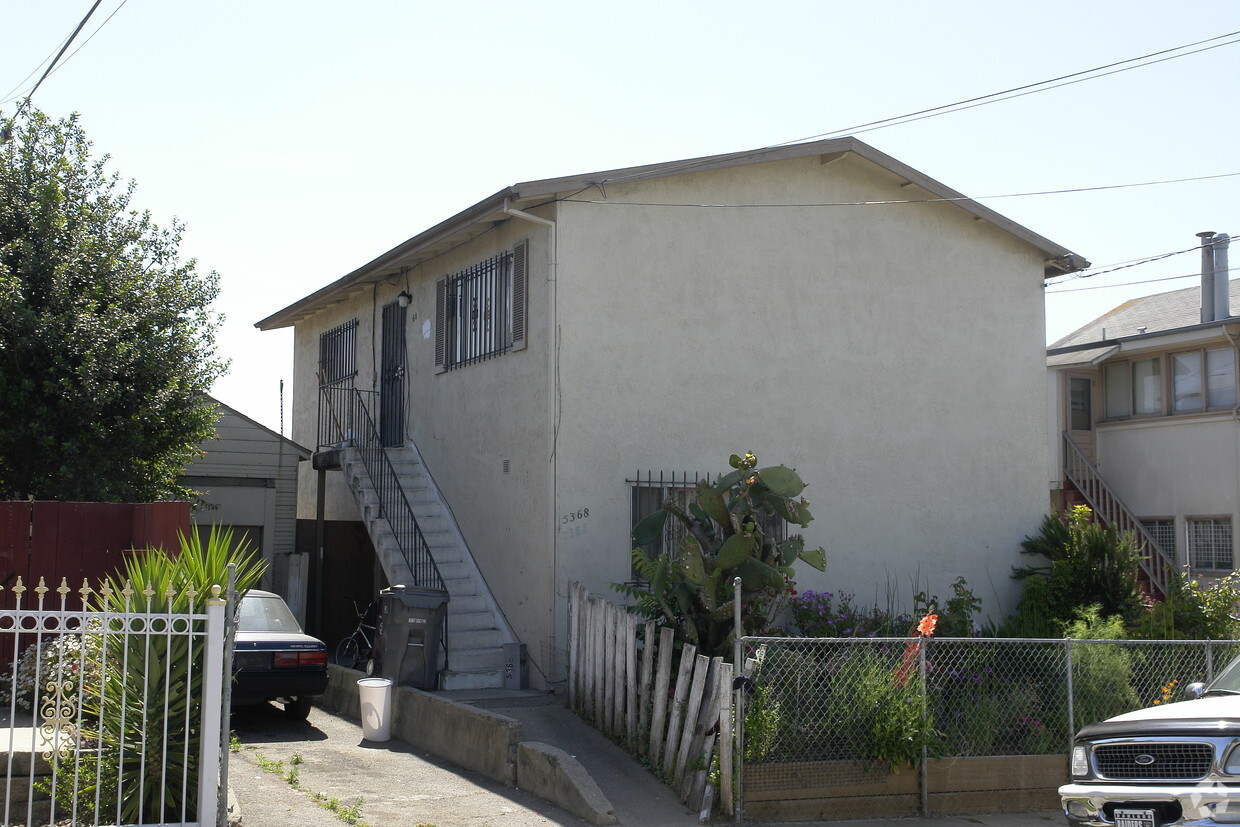 Foto del edificio - 5366-5368 Fairfax Ave