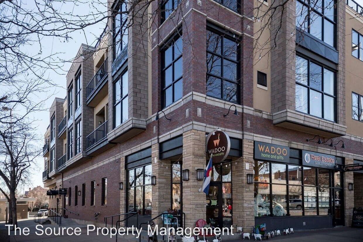 Primary Photo - 200 S College Ave