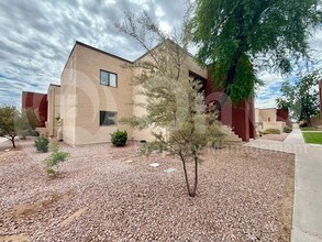 Building Photo - 1340 N Recker Rd