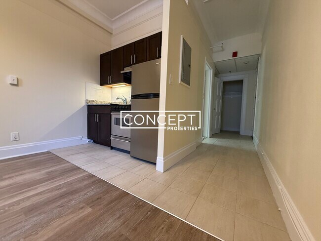 Building Photo - 62 Boylston St