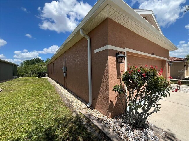 Foto del edificio - 13282 SW Pembroke Cir N