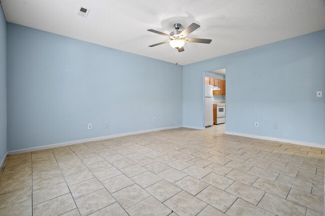 Building Photo - 1318 Harmony St