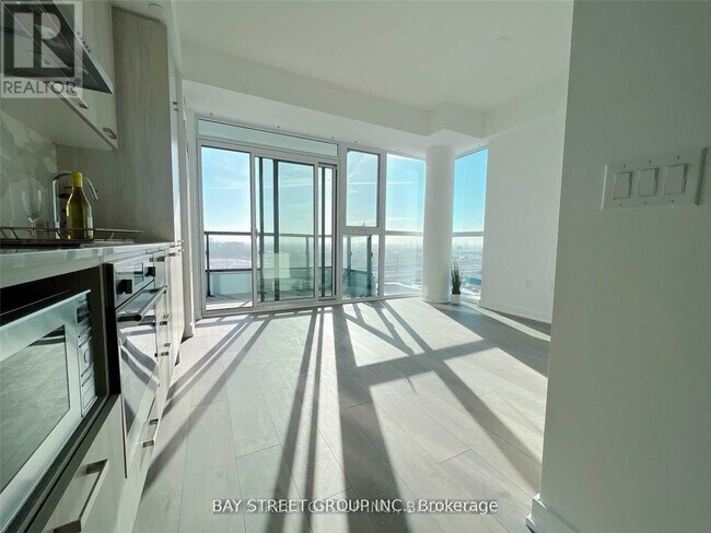 Photo du bâtiment - 10 Honeycrisp Cres