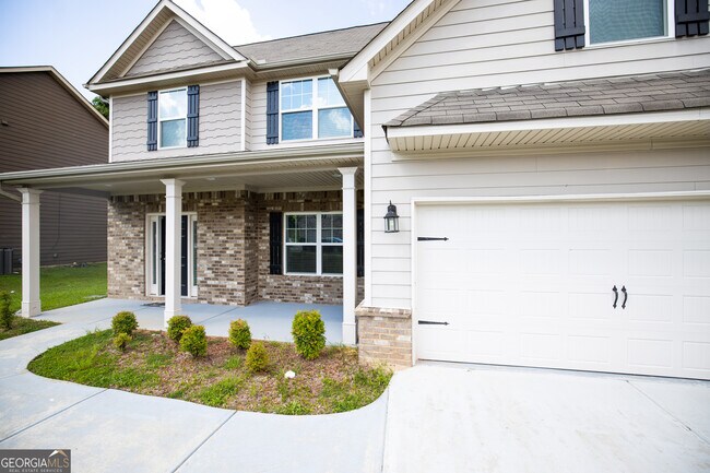 Foto del edificio - 7955 Pikefarm Trl