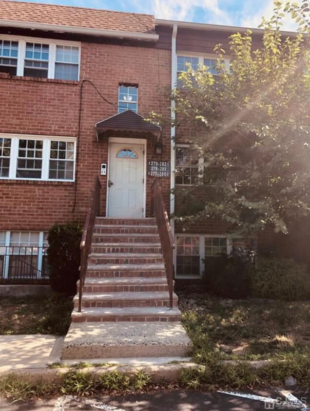 281 College Dr Unit 281, Edison, NJ 08817 Condo for Rent in Edison