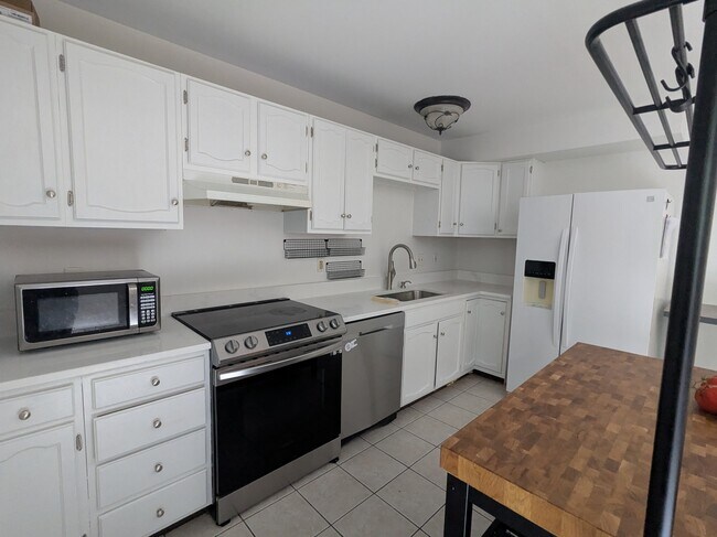 Foto del edificio - 5281 Daffodil Dr