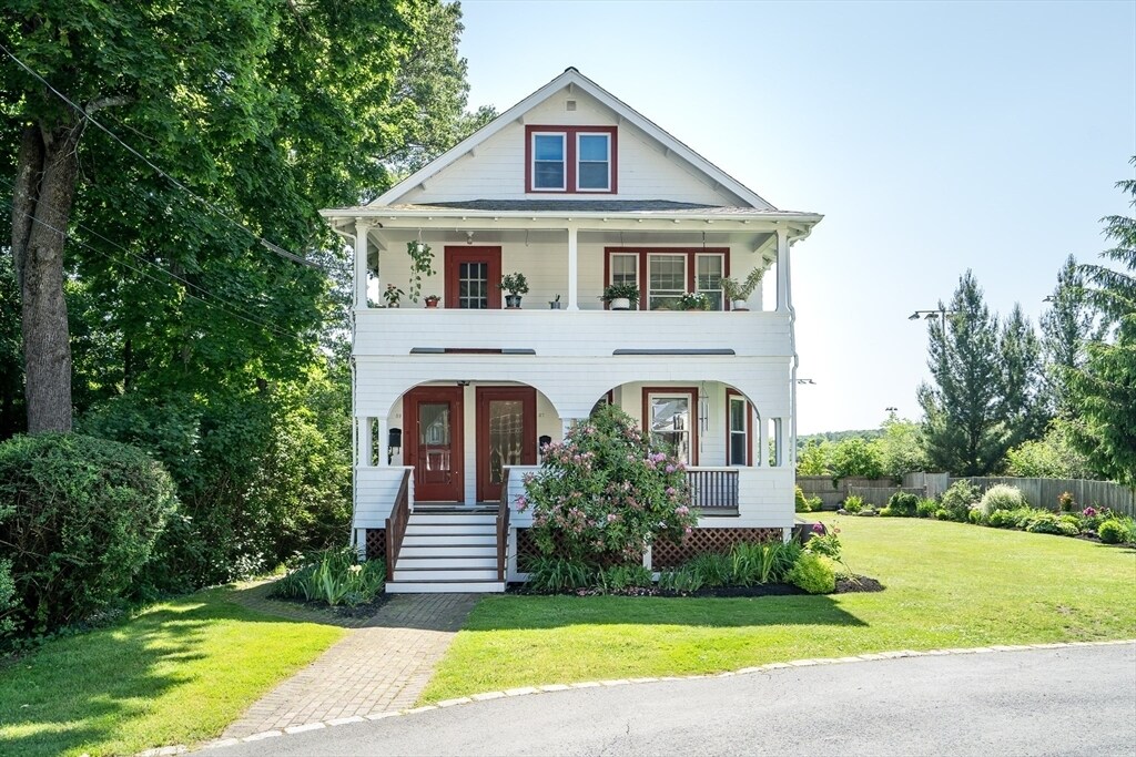 Primary Photo - 37 Parker St