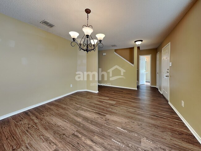 Foto del edificio - 711 Odenville Dr