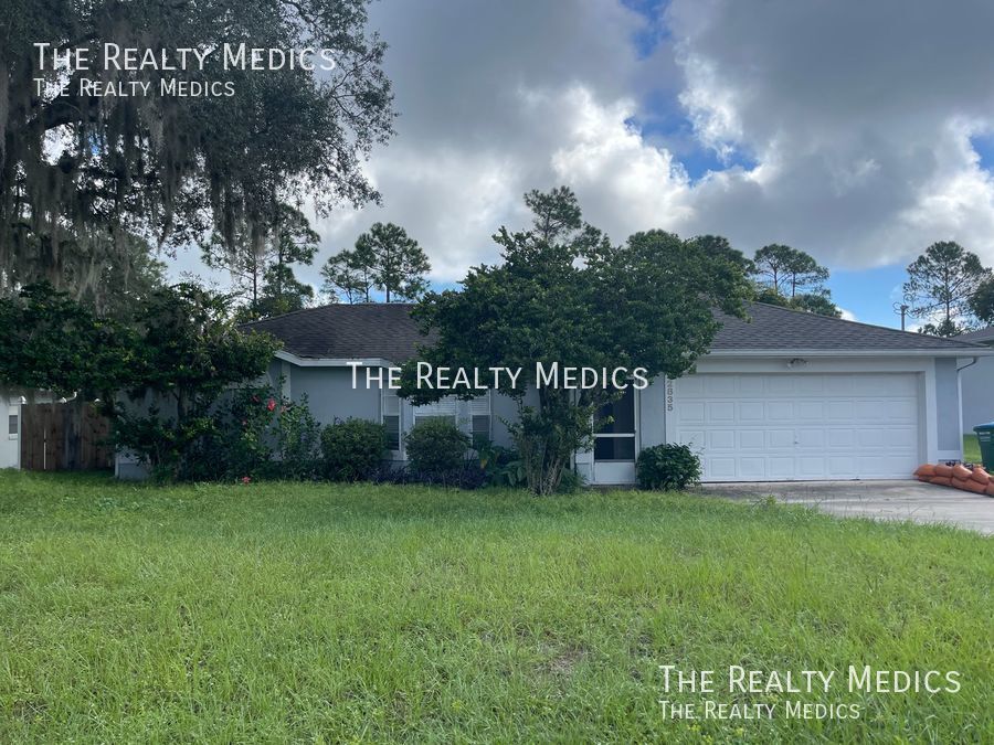 Foto principal - POOL HOME! BEAUTIFUL 3/2 Home in Deltona!!