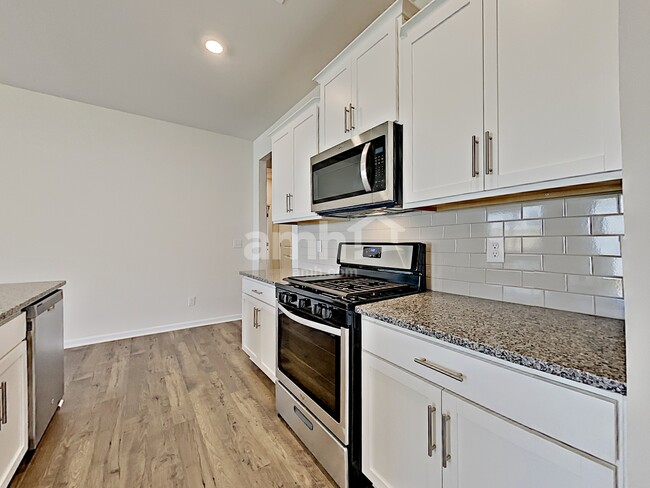 Foto del edificio - 5009 Jamie Sloop Ln