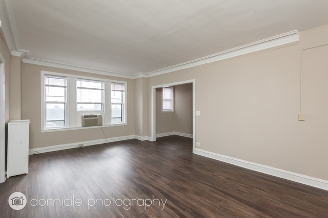 Building Photo - 1642 E 56th St